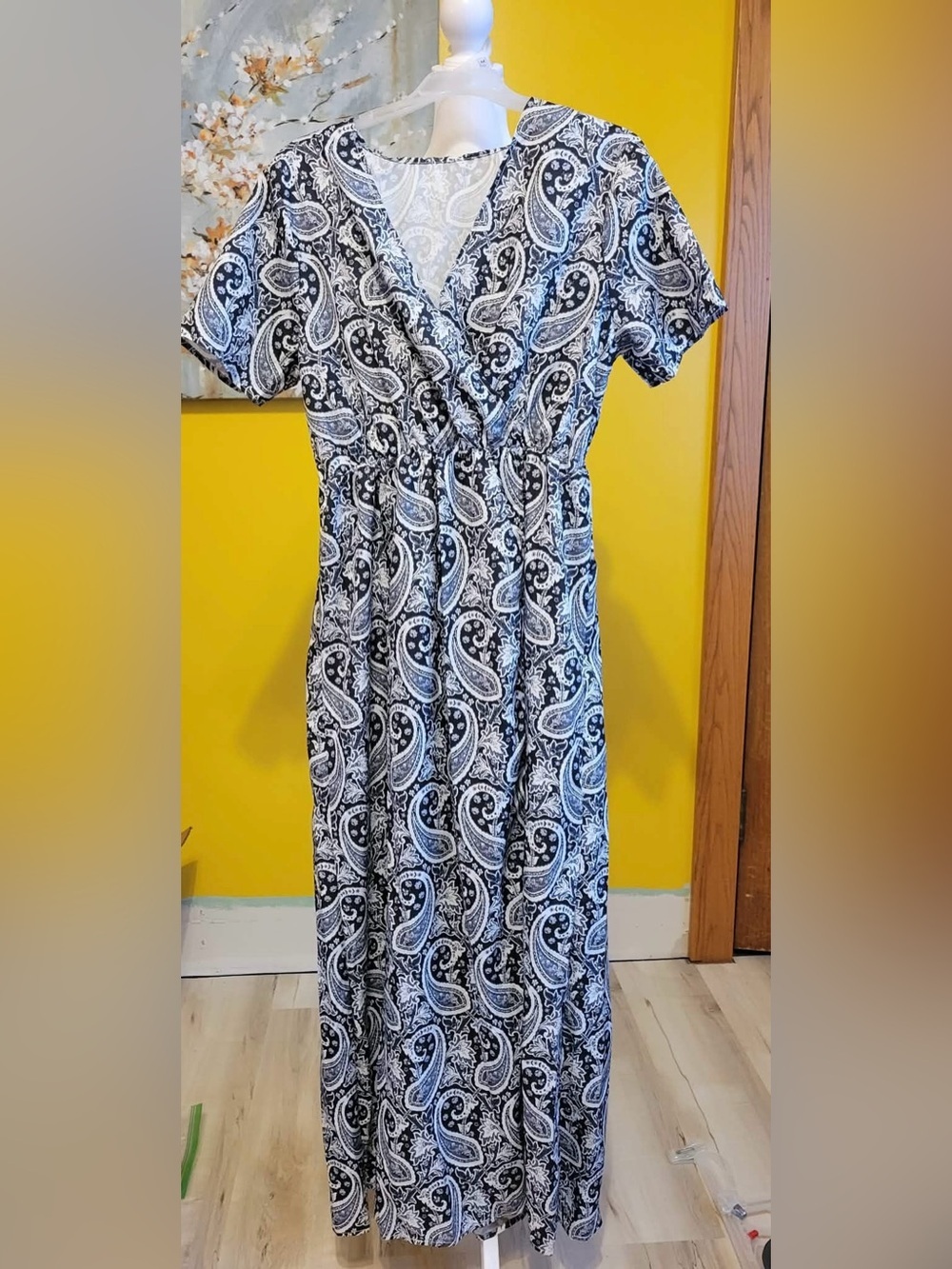 SHEIN Black and White Paisley Wrap Maxi Dress